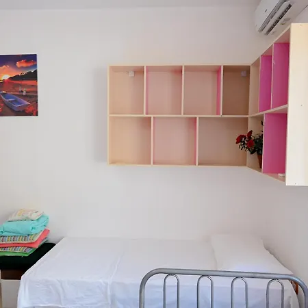 Holidays Apartment *