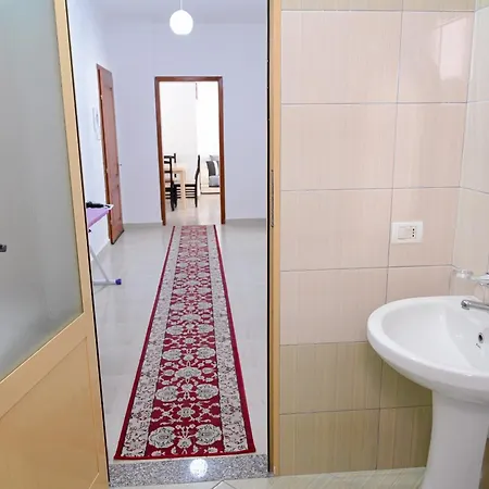 Apartment Holidays *