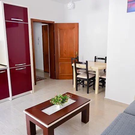 Apartment Holidays *